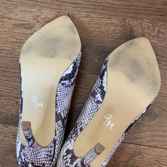 Faux snake skin heels - Picture 5 of 8